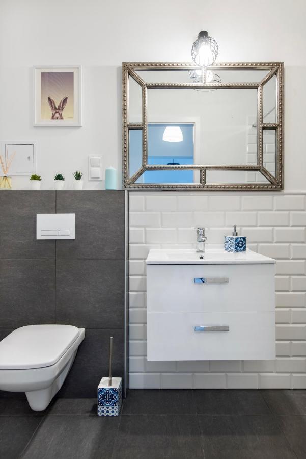 Apartament Delux 2 Legnica Ul. Kominka 16 Lägenhet Exteriör bild