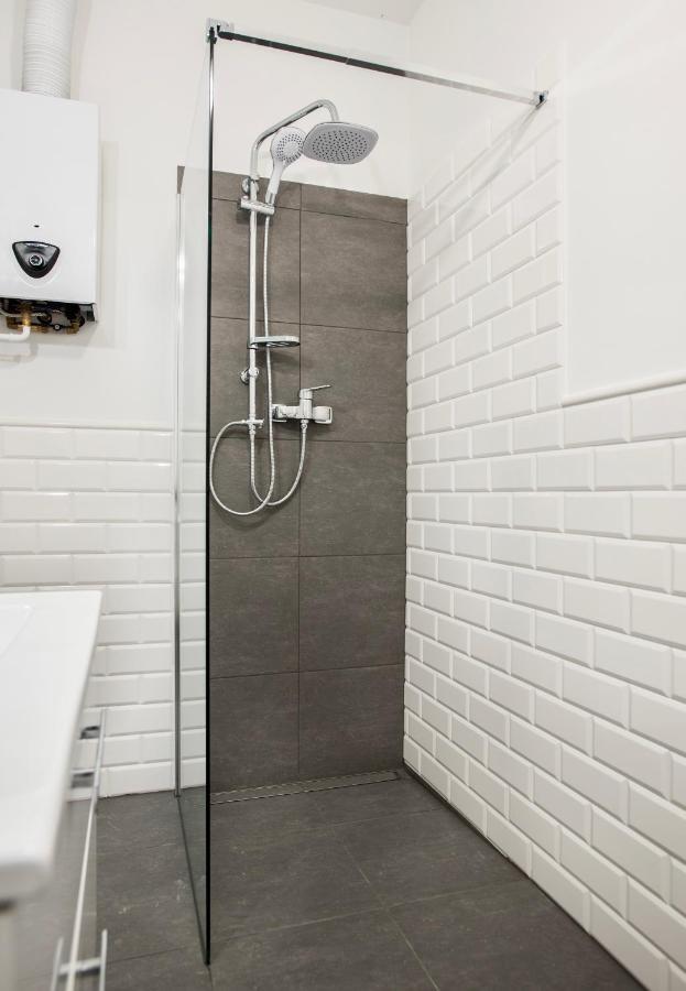 Apartament Delux 2 Legnica Ul. Kominka 16 Lägenhet Exteriör bild